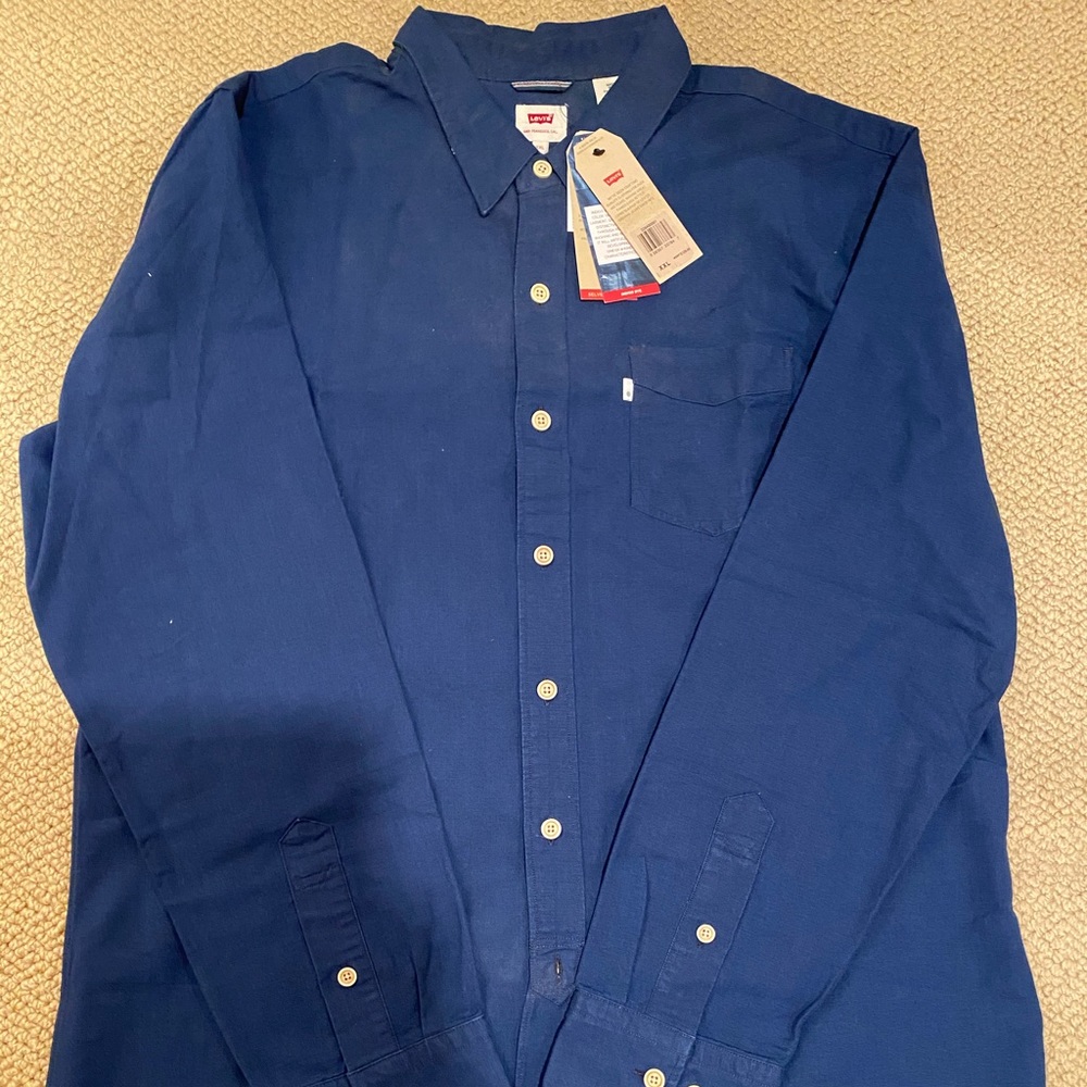 Levi’s men’s button down indigo blue shirt
